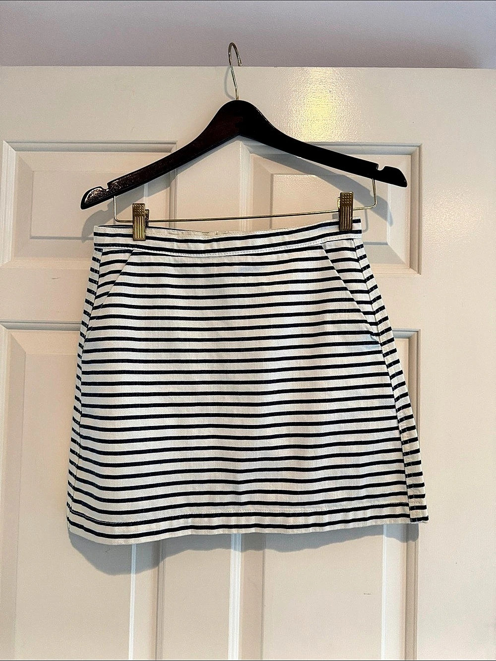 NWOT Topshop Moto Striped Denim Mini Skirt White & Blue Waist 28